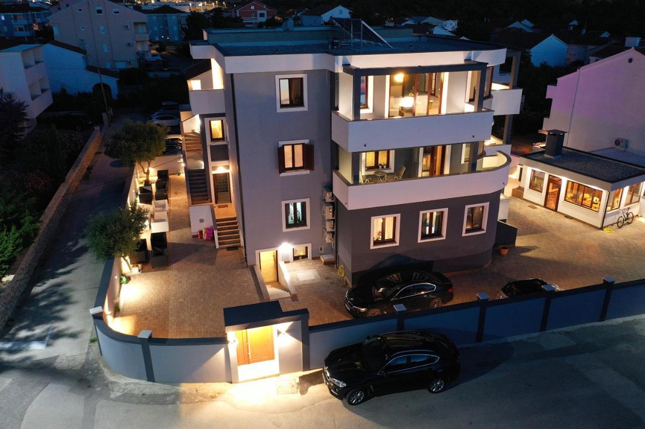 Villa Mariella Novalja Buitenkant foto
